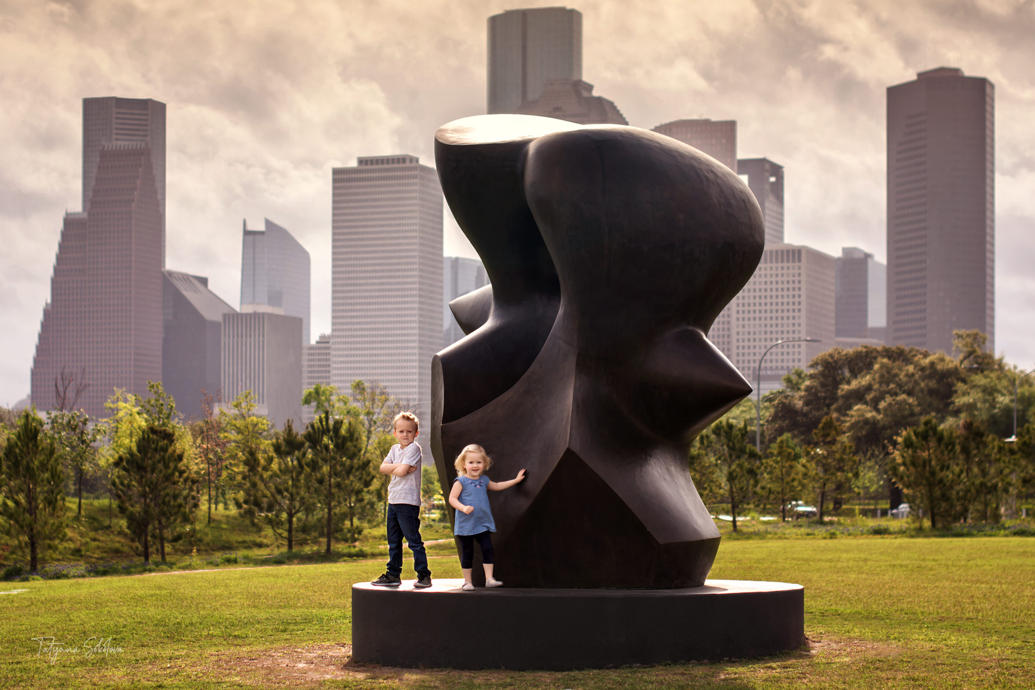 Child and Family Photographer in Houston; Houston Downtown Photo Sessions; Houston Buffalo Bayou Photo Sessions