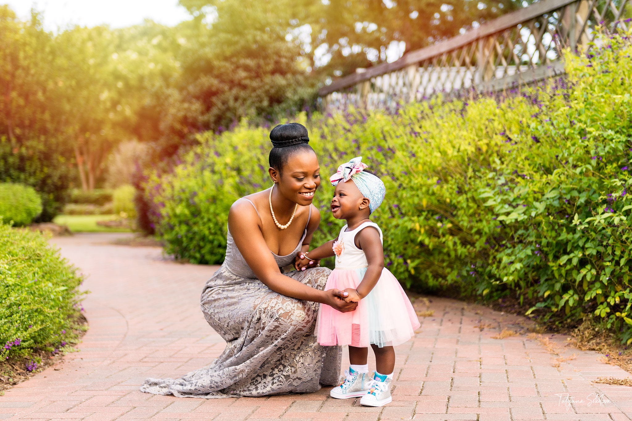 Family Photographer in Houston; Family Sessions in Houston; Mommy and Me Photo Sessions in Houston; First Birthday Photographer in Houston